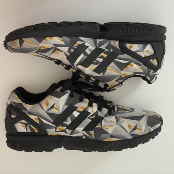 ADIDAS Men's ZX Flux “Geometric Print” Sneakers #AQ3149 Size US 10 - Picture 3 of 12